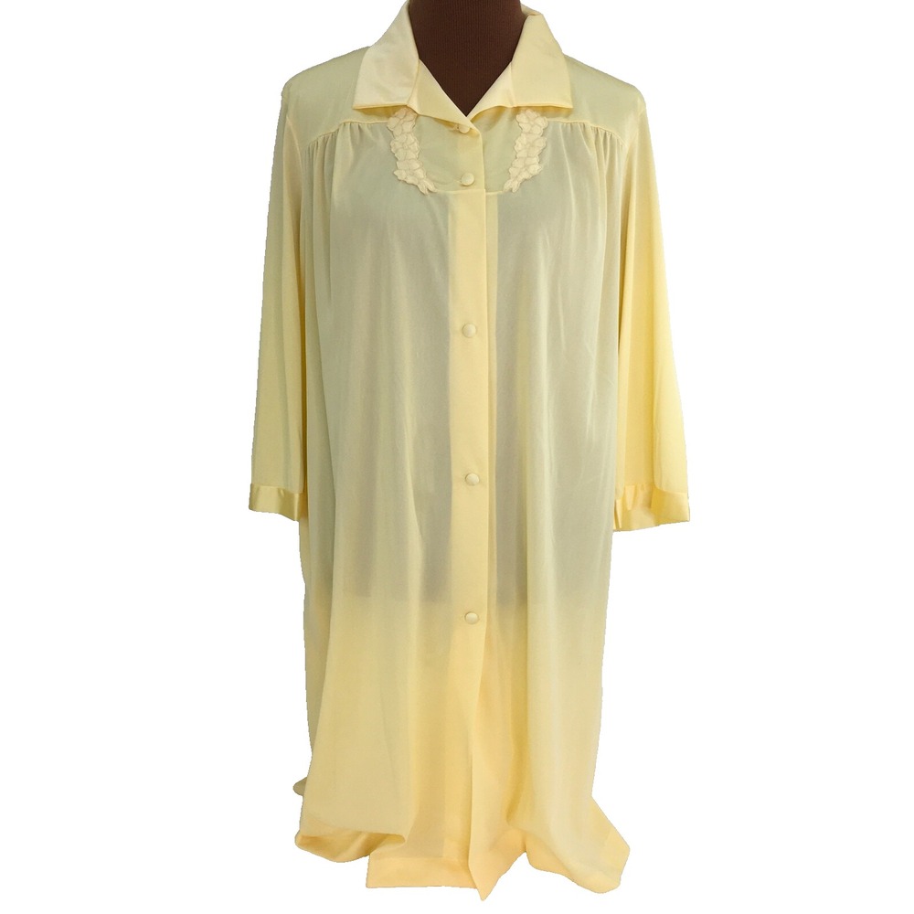 Vintage Vanity Fair Nylon Robe Button Front‎ Soft Yellow Sz 38 Appliqué Accents